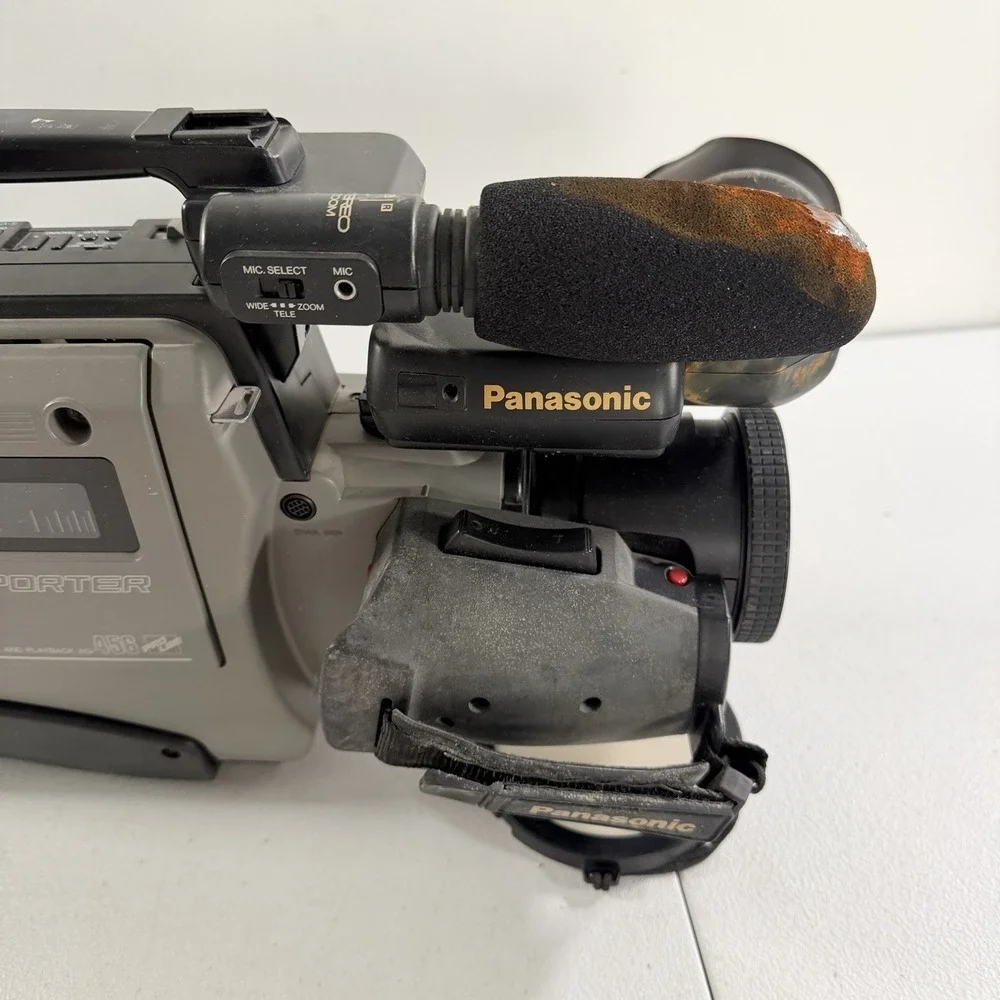 Panasonic AG-456UP PRO LINE S-VHS Reporter Movie Camcorder AS IS UNTESTED